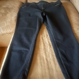 Women’s Torrid Denim 3 R Jeans.